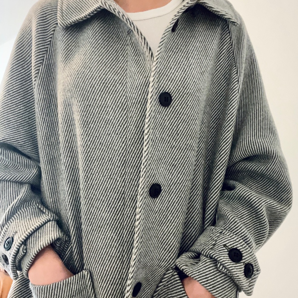Jacket - Picture 3 of 4